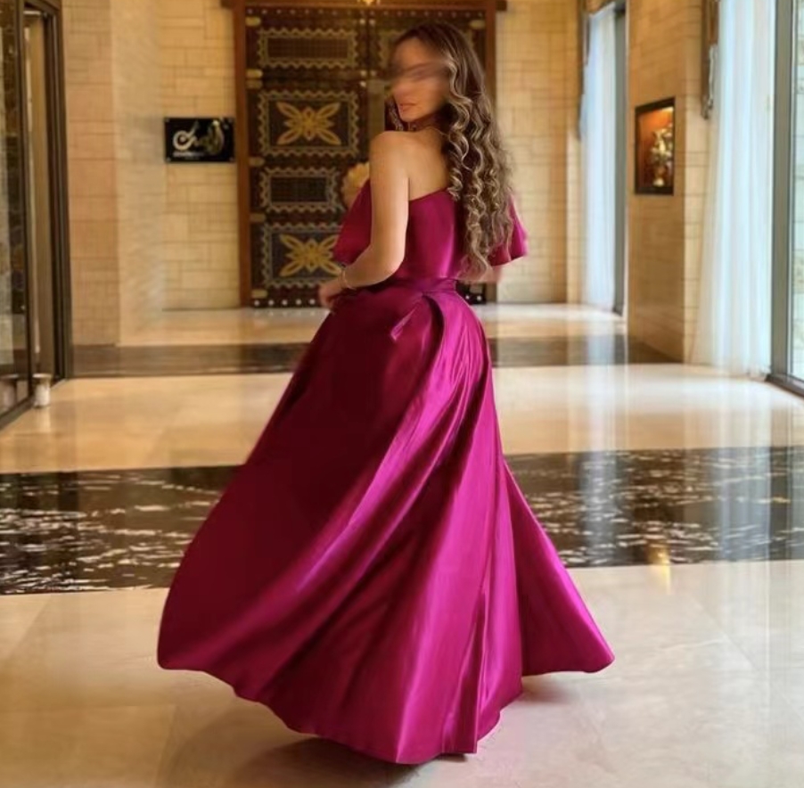 Santorini Resmi Durum Elbisele - Women Formal Wear Dubai incelemesi ve fiyatı